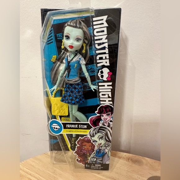 NWT MONSTER HIGH 2015 FRANKIE STEIN DAUGHTER OF OF FRANKEISTEIN - Picture 2 of 7